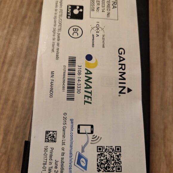 Garmin Vivosmart Activity Tracker - Picture 4 of 5